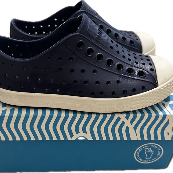 Native Jefferson - Navy - Picture 4 of 7